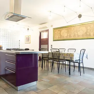 Casa Marilla , Verona Italia