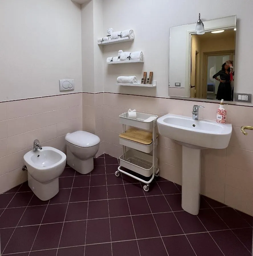 La Suite Di Chiara Livorno Apartment