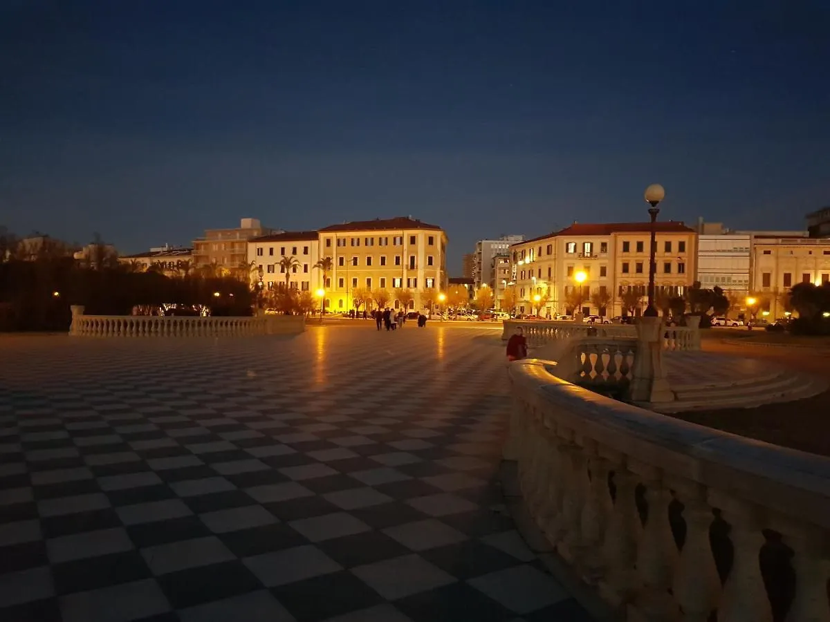 La Suite Di Chiara Livorno 0*,